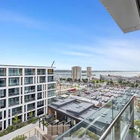 Sleek Modern Studio With Balcony Auckland Exteriér fotografie