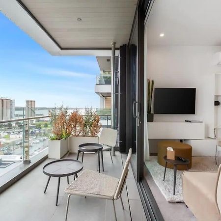 Sleek Modern Studio With Balcony Auckland Exteriér fotografie