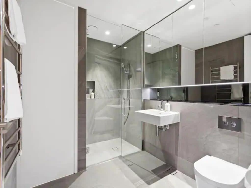 Sleek Modern Studio With Balcony Auckland Exteriér fotografie